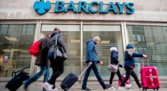 Pelanggan Barclays Hadapi Masalah Hari Kedua Setelah Gangguan IT