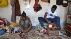 Kerajinan Industri Kulit Senegal