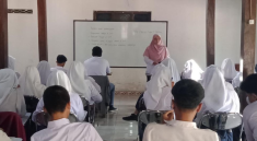 Guru Indonesia Wajib Belajar Sehari dalam Sepekan