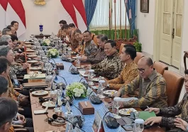 prabowo-dan-gibran-bahas-kerja-sama-ekonomi-dengan-federasi-industri-korea-di-istana-merdeka