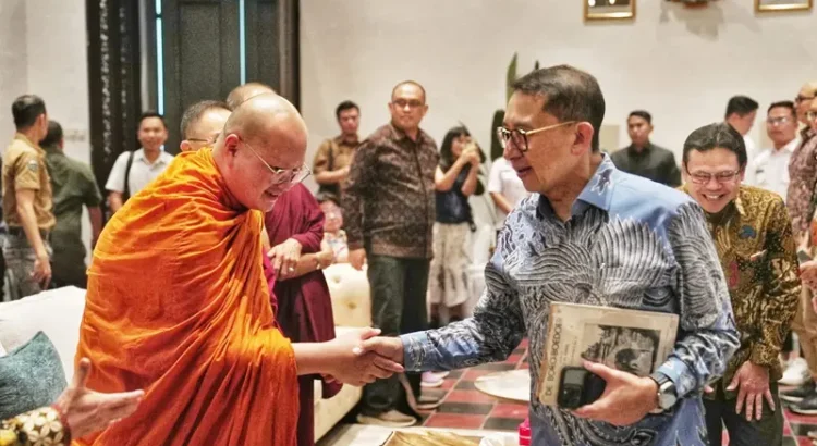 fadli-zon-inklusivitas-dan-pelestarian-candi-borobudur-menjadi-fokus-waisak-2025