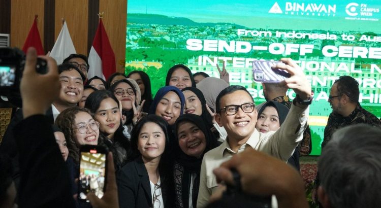 Menteri Karding Lepas 55 Perawat ke Austria, Titip Pesan