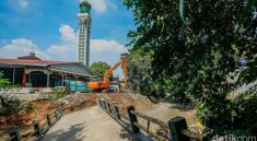 Jembatan Kampung Tambun-Cibitung Putus Diterjang Arus