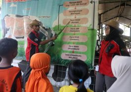 Kegembiraan Anak-anak dalam Wisata Edukasi di Kampung Susu Tulungagung